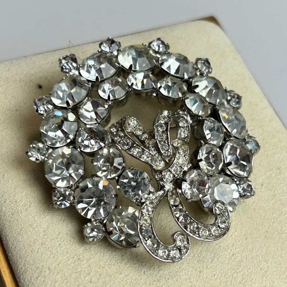Weiss Clear Rhinestone Wreath Brooch Silver Tone Bow Accent 2 Inch Vintage 60s
